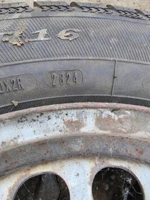 Vând jante tablă cu cauciucuri de iarnă Passat - imagine 5