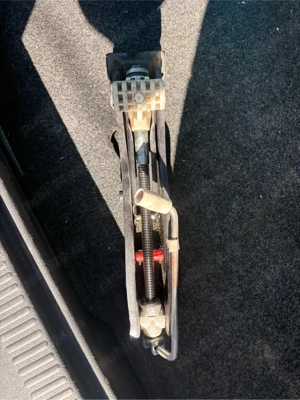 vand cric auto bmw mercedes 