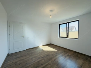 Casa individuala,410mp teren, 83mp utili+20mp terasa, Sanmihaiu Roman  - imagine 4