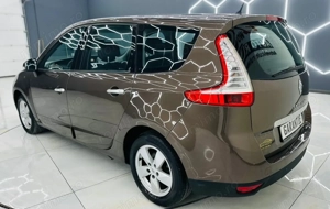 RENAULT GRAND SCENIC - imagine 3