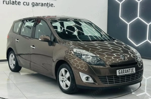 RENAULT GRAND SCENIC - imagine 2