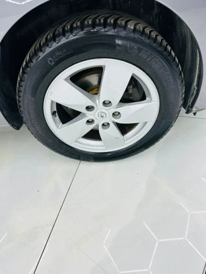 RENAULT MEGANE - imagine 9