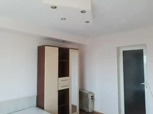 Proprietar inchiriez garsoniera  - imagine 2