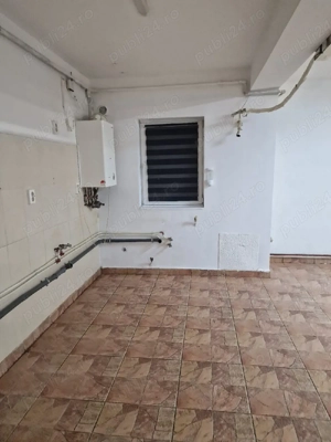 P.F. VAND spatiu comercial in Floresti zona str. cetatii 50mp - imagine 5