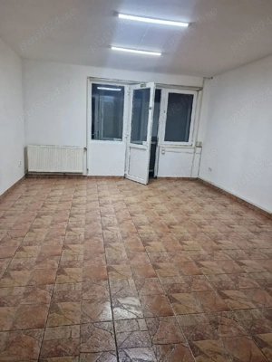 P.F. VAND spatiu comercial in Floresti zona str. cetatii 50mp - imagine 8