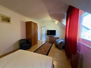 Casă / Vilă 8 camare cartier Beverly Hills Sanmartin - imagine 9