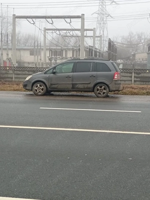 Vând Opel Zafira