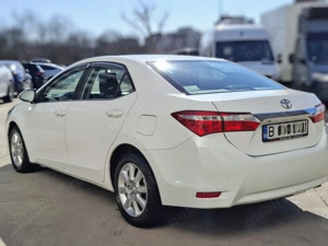 Vand Toyota Corolla cu pilot automat + 2 revizii gratis  - imagine 4