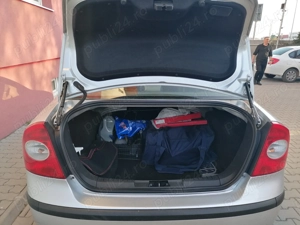 Vand Ford Focus mk2 2005 1.6 16v  - imagine 8