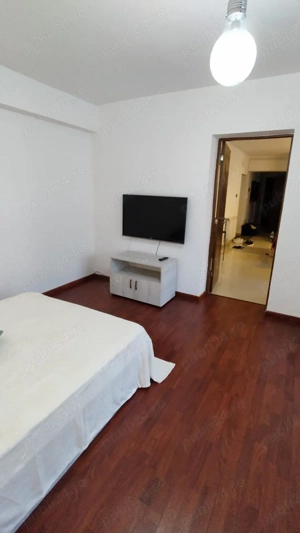 Inchiriez apartament 3 camere si garaj  - imagine 4
