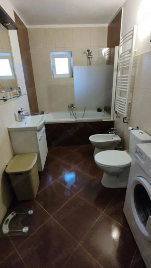 Inchiriez apartament 3 camere si garaj  - imagine 9