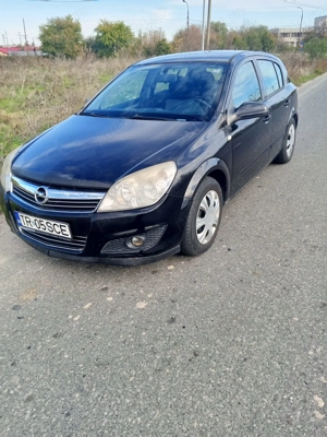 Mașina de vînzare Opel astrah