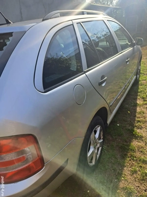 Vând Skoda Fabia Combi,stare buna masină de familie  - imagine 3