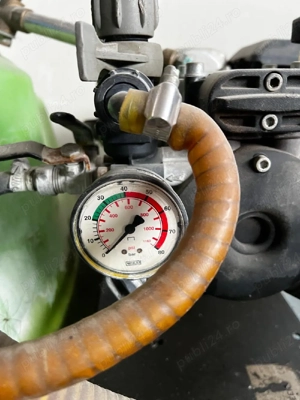 Pompă pulverizator cu motor   ideală pentru culturi și dezinfectare