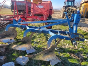 Vând plug Rabewerk cu trei brazde - imagine 2