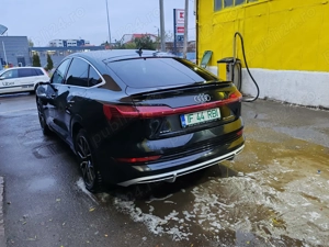  Audi E-TRON S-line Sportback Quattro - imagine 5