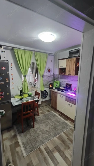 Ofer la schimb apartament cu casă   . - imagine 9