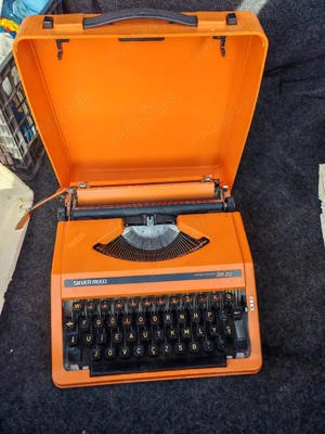 mașina de scris 