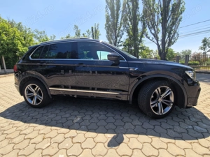 Volkswagen Tiguan 1.5 TSI | 2020 | R-Line | 131 CP | Black Pearl  - imagine 3