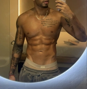 Serviciul este doar pentru femei.