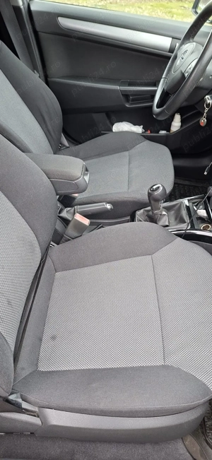 Proprietar vând Opel Astra H, 2010, 1,6 benzina, sedan - imagine 10