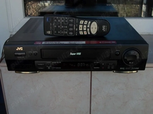 Video JVC hr-s6611 recorder,6 head Super VHS,Hi-Fi,telecomanda+cadou