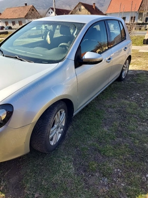 Vând mașina, Volkswagen Golf 6, culoare Grii, motor 1.6TDI, din 2009 - imagine 4