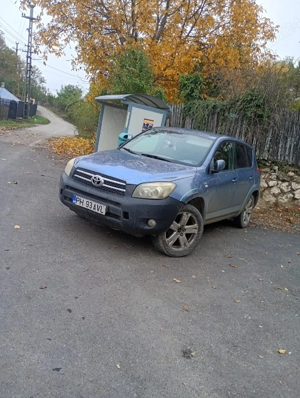 Vand RAV 4 pentru piese sau reparat - imagine 3