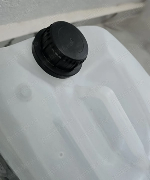 Vând bidon AdBlue original Mercedes-Benz 10L - imagine 3