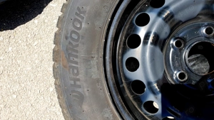 Roti complete Hyundai I30, 2024, jante otel cu capace originale, cauciucuri iarna Hankook - imagine 3