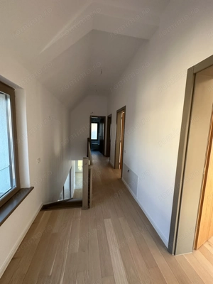 Casa cu 5 camere - Dumbarvita - imagine 19