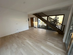 Casa cu 5 camere - Dumbarvita