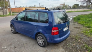 Volkswagen Touran, 7 locuri, model 2005 - imagine 3