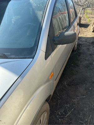 Dezmembrez Ford Fiesta  - imagine 3