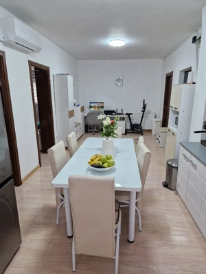 Vind apartament 2 camere unic(tip casa) - imagine 8