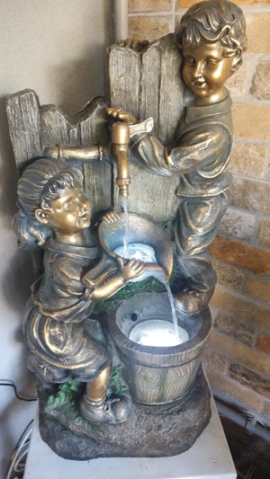 Fîntînă Decorativă cu Led