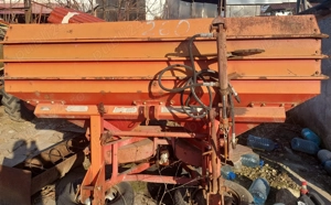  Mașină de împrăștiat îngrășăminte solide  Lely  - imagine 2