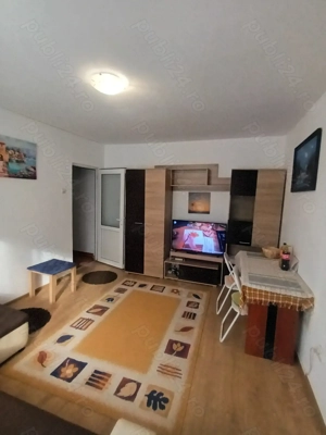 Proprietar Inchiriez apartamet Sagului-Turist