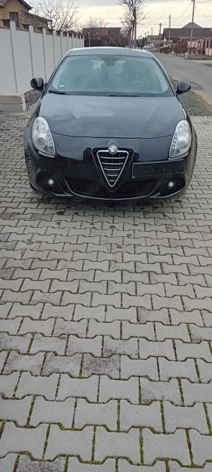 Vând  ALFA Giulieta  an 2011 Euro 5  - imagine 3