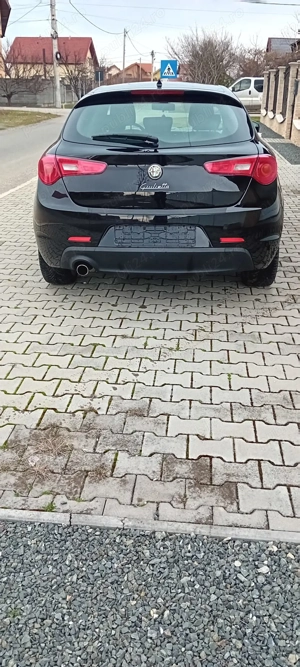  Vând  ALFA Giulieta  an 2011 Euro 5  - imagine 4