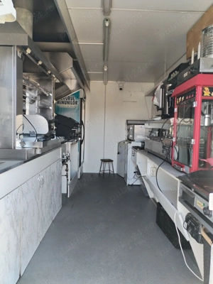 Vând rulotă fast food 