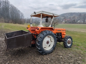 Vând tractor 