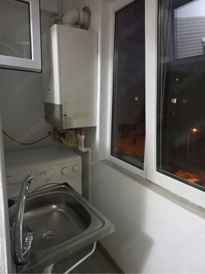 Închiriez garsoniera 