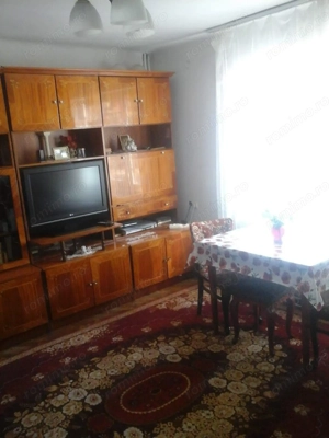 BRASADAS vinde casa cu etaj 4 cam 4 ari in zona 14 Mai. - imagine 2