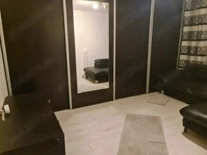 Închiriez 1 camera dintr-un apartament cu doua camere semidecomandat 