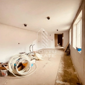 Casa “la gri” cu gradina, zona Calea Aurel Vlaicu - Bujac - imagine 10