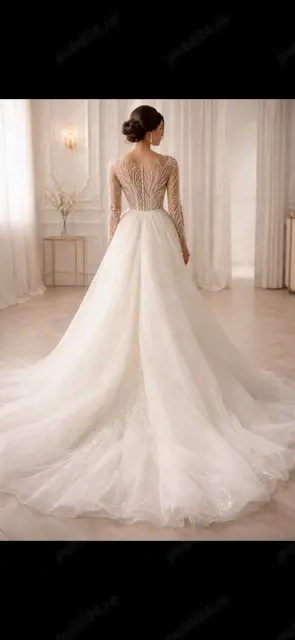 Rochie de mireasa noua realizata manual cu perle si trena detasabila-marimea s-m