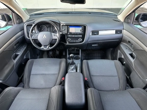 Mitsubishi Outlander 2.3 Diesel 150 CP 4x4 An 2017 - imagine 5