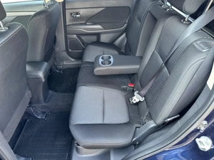 Mitsubishi Outlander 2.3 Diesel 150 CP 4x4 An 2017 - imagine 6