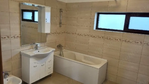 Casă de închiriat - imagine 5